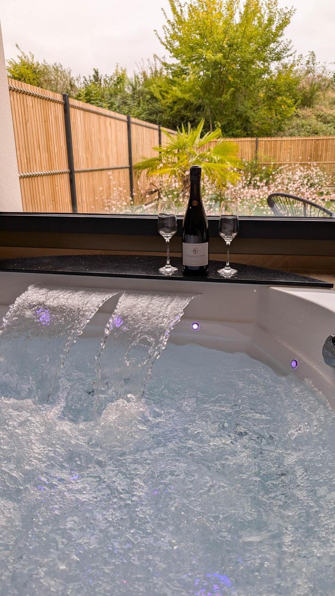 Les Suites Du Payre - Suite Romance Saint-Hilaire-de-Talmont Exteriér fotografie